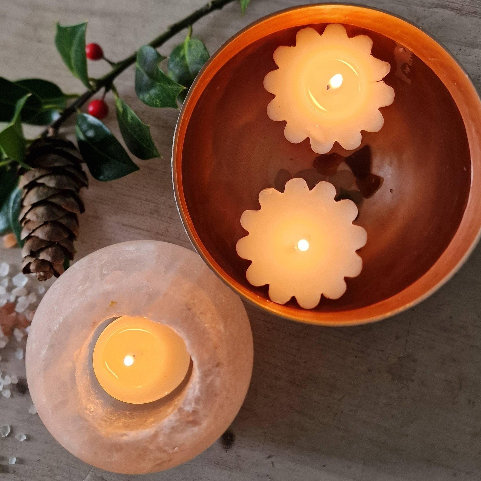 Beautiful hammered bowl with hand poured scented floating tealights - thepurehaven